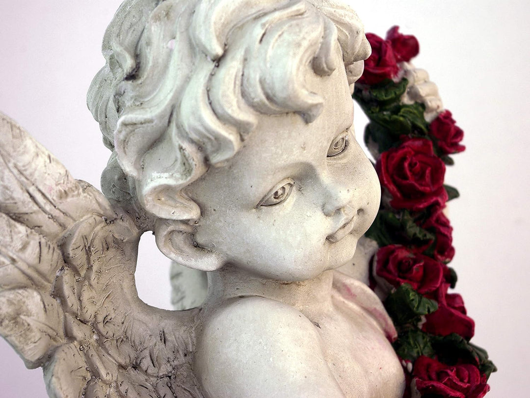 GeKi Trend Engel Figur mit Rosengirlande Dekofigur Putte frostfest Gartendeko Grabschmuck antik weis