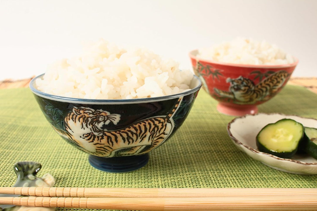 Mino Ware MIG006 Japanische Keramik-Reisschale, brüllender Tiger, Blau und Rot, hergestellt in Japan