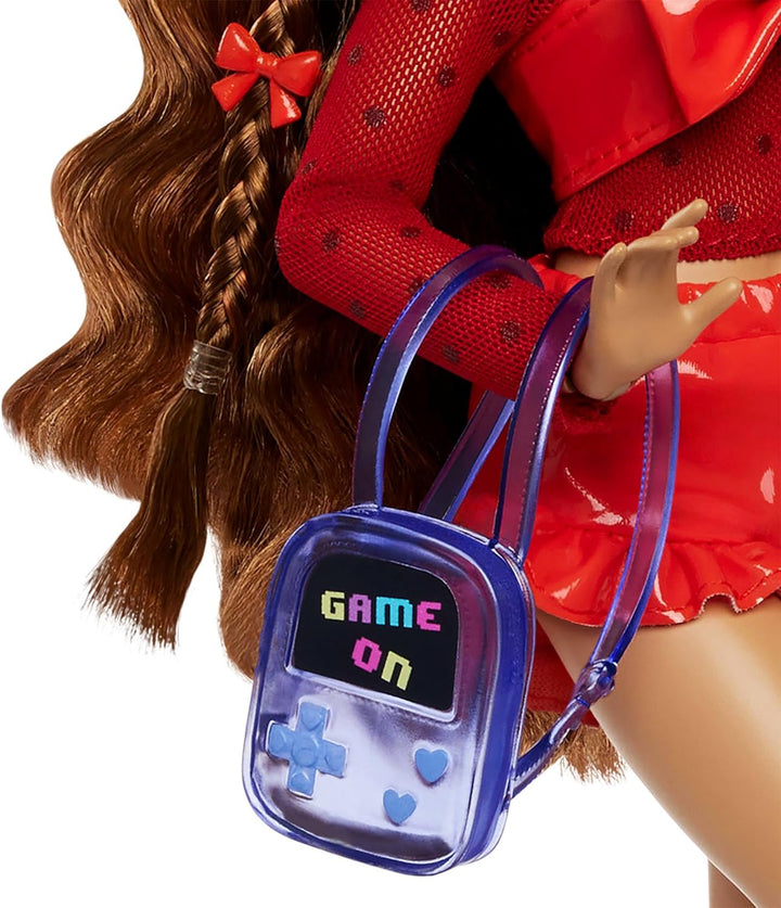 Barbie Dream Besties Puppe und Accessoires, bewegliche Teresa-Modepuppe mit braunem Haar und Haarspa