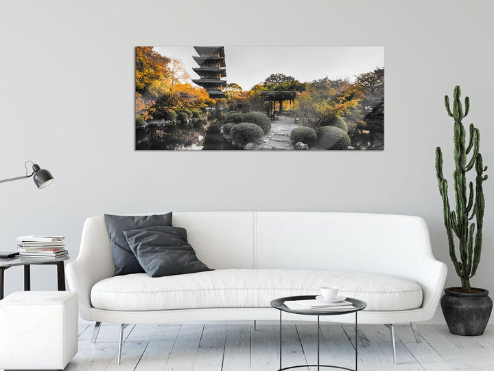 Glasbild Panorama | Wandbild aus Echtglas | See im Herbst vor japanischem Tempel B&W Detail | 100x40