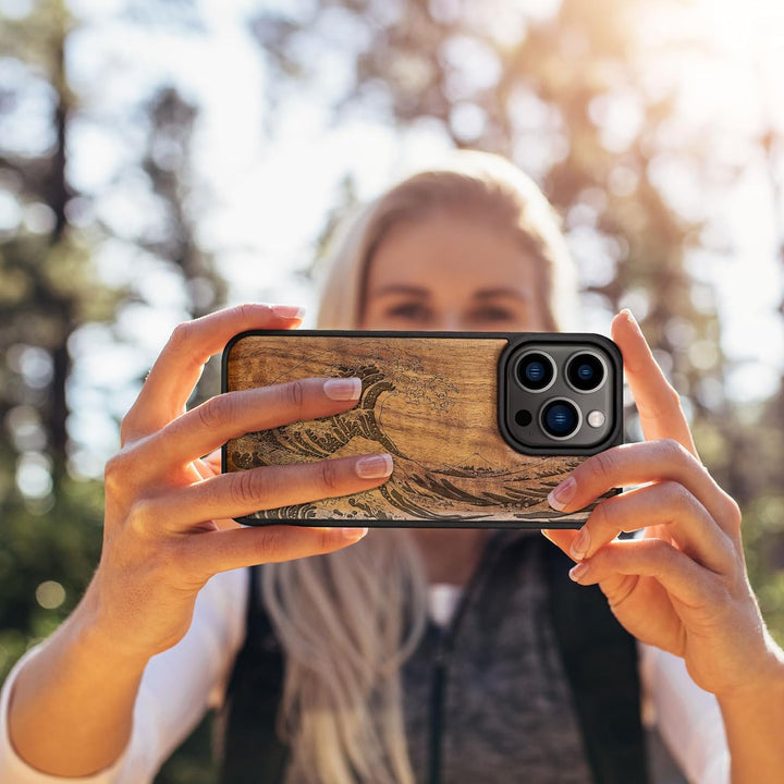 Carveit Handyhülle für iPhone 15 Pro Cover Kompatibel mit Magsafe [Holz und TPU Silikon Hybrid hülle