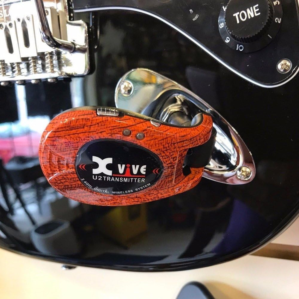 Xvive U2 Wireless Digital Transmitter/Receiver System for Guitar, Bass and Other Instruments, Rechar