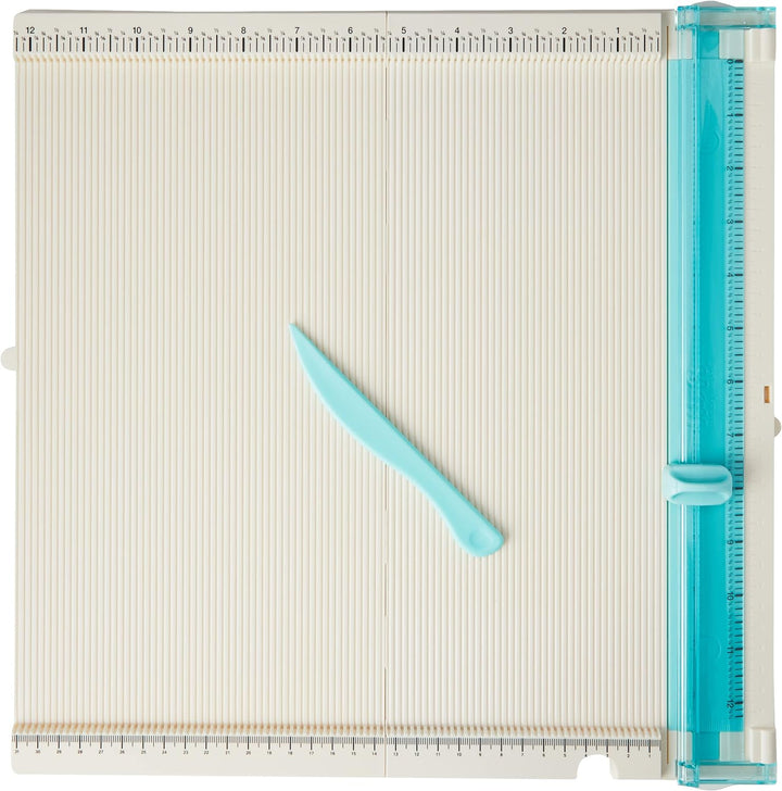 Rayher 50036000 We R Memory Keepers Trim & Score Board, Papierschneider und Falzbrett für Boxen, Kar