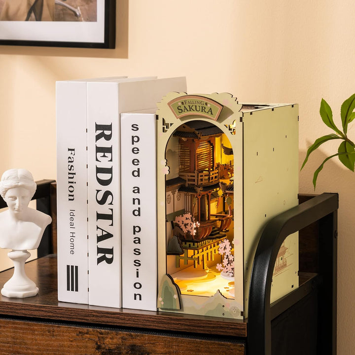 Rolife Book Nook Kits Falling Sakura-Bookshelf Insert Dioramae-Japanisch Chinesisch Bücherregal Deko