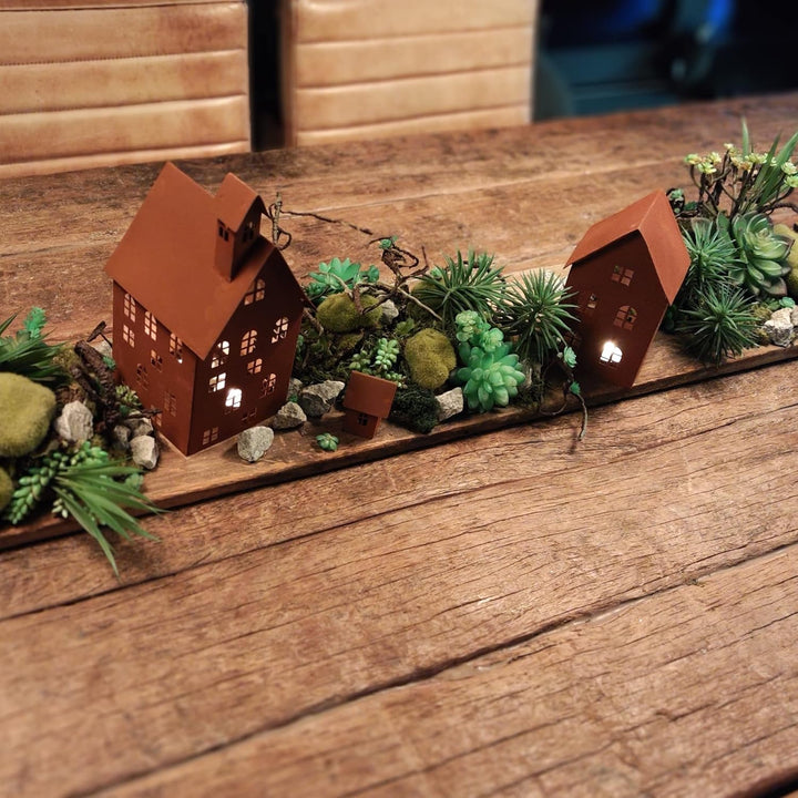 UNUS Deko Häuser 5er Set, Lichthäuser aus Metall für Garten, Terrasse, Balkon oder Zuhause (Rost), R