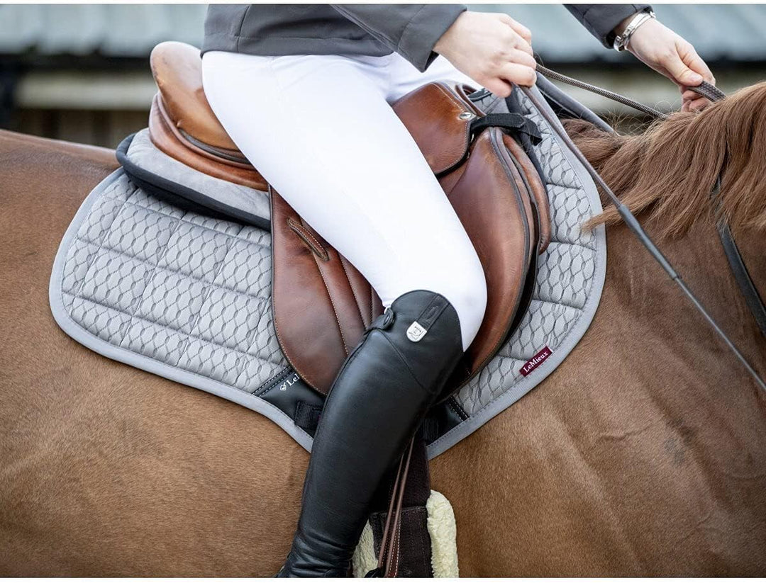 LeMieux Prosport Lustre Close Contact Square (D-Ring) Schabracke L mulberry, L mulberry