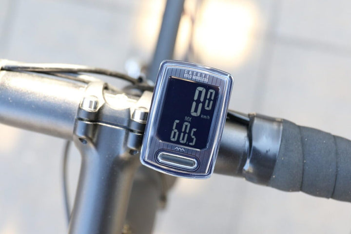 Cateye Velo Fahrradcomputer Stealth Edition, kabellos, Schwarz