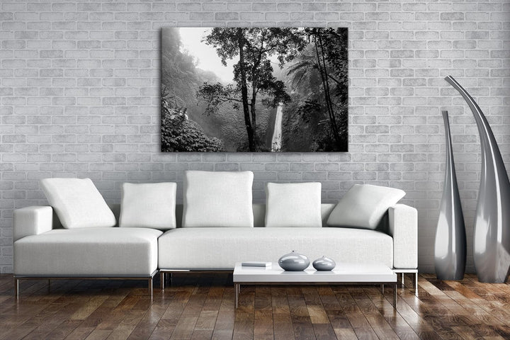 deyoli Wasserfall im tropischem Regenwald Effekt: Schwarz/Weiss Format: 60x40 als Leinwand, Motiv fe