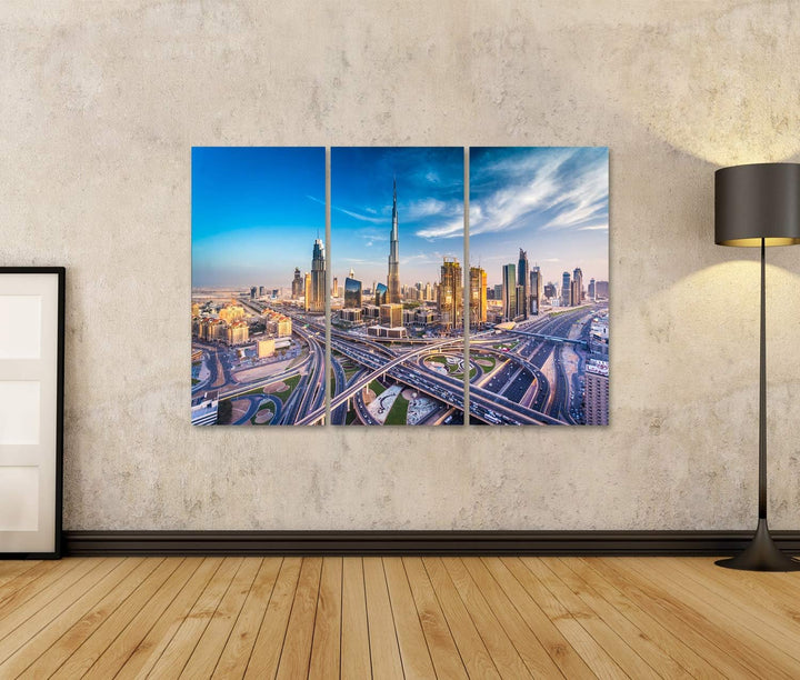 islandburner Bild auf Leinwand Dubai Skyline Schöne Stadt In Der Nähe Von Verkehrsreicher Autobahn B