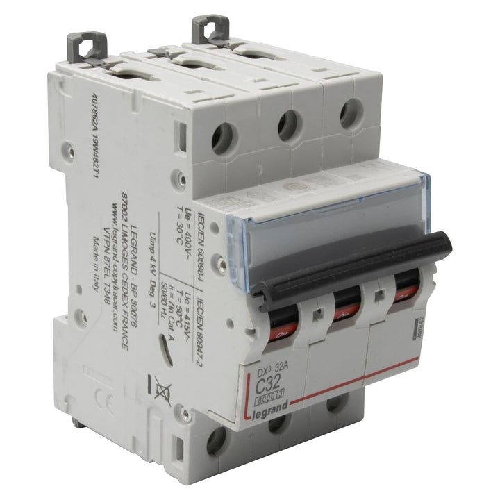 Legrand 407862E, Automatischer Magnetschalter, 3P, 32A, C-Kurve, 10kA, 3 Modul, DX3