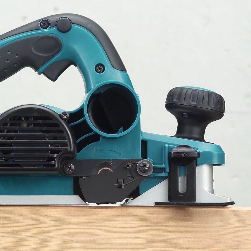 Makita KP0810C, 1050 W, 220