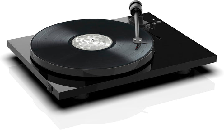 Pro-Ject E1 BT, Plug & Play Einsteiger Plattenspieler mit OM5e System, BT Sender, schaltbarer Phono