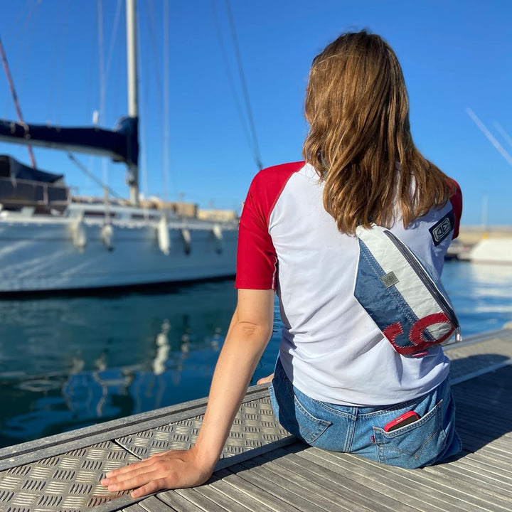360 Grad Gürteltasche, Hüfttasche, Crossbag aus Segeltuch, Unisex, Segel weiss-blau, Zahl rot