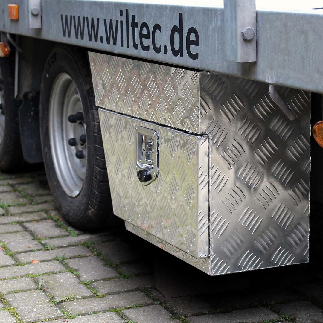 WilTec XPOtool Aluminium Unterflurbox Links 75x25x40cm Deichselbox bis 60 Liter Staubox mit 2 Schlüs