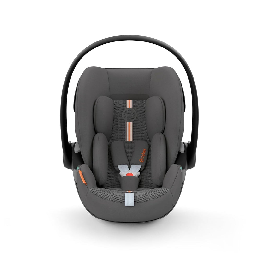 CYBEX Gold Babyschale Cloud G i-Size Plus und ISOFIX Basis Base G, Inkl. Neugeboreneneinlage, Ab Geb