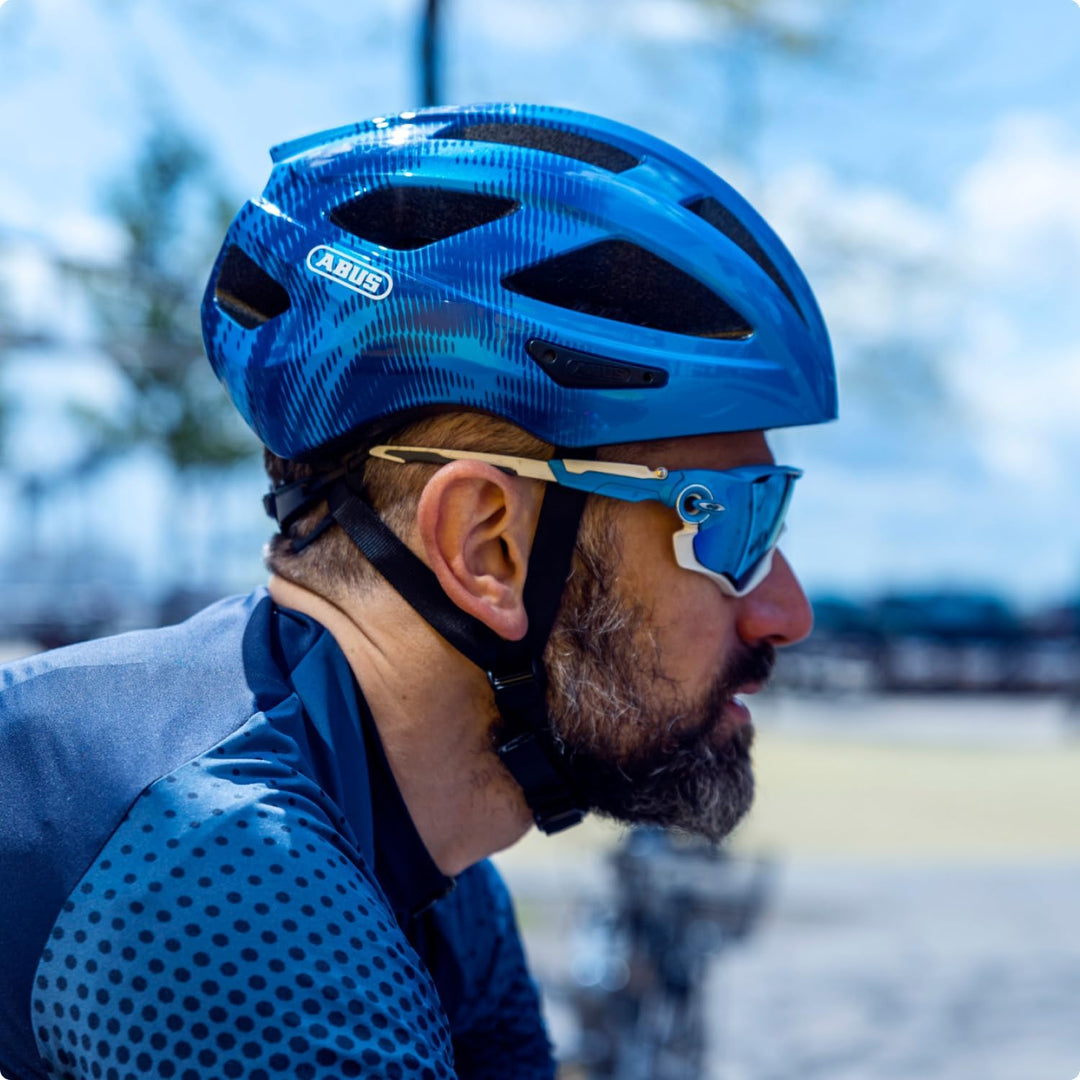 ABUS Rennradhelm Macator - sportiver Fahrradhelm für Einsteiger - auch für Zopfträger/-innen - für D