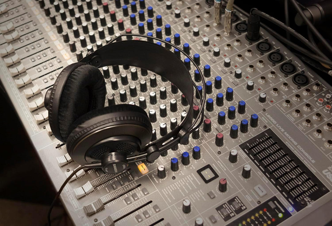 Samson SR850 Traditioneller kabelgebundener Kopfhörer, schwarz m Single, Single