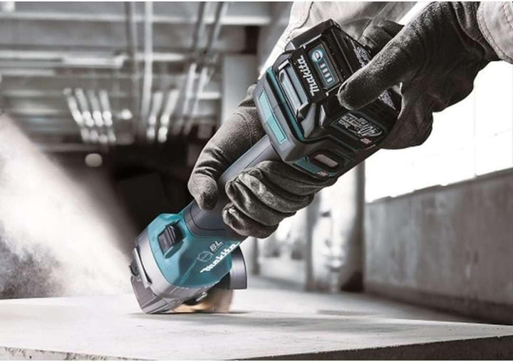 Makita GA005GM201 Akku-Winkelschleifer 40V max. / 4,0 Ah, 2 Akkus + Ladegerät im MAKPAC mit 2 Akkus