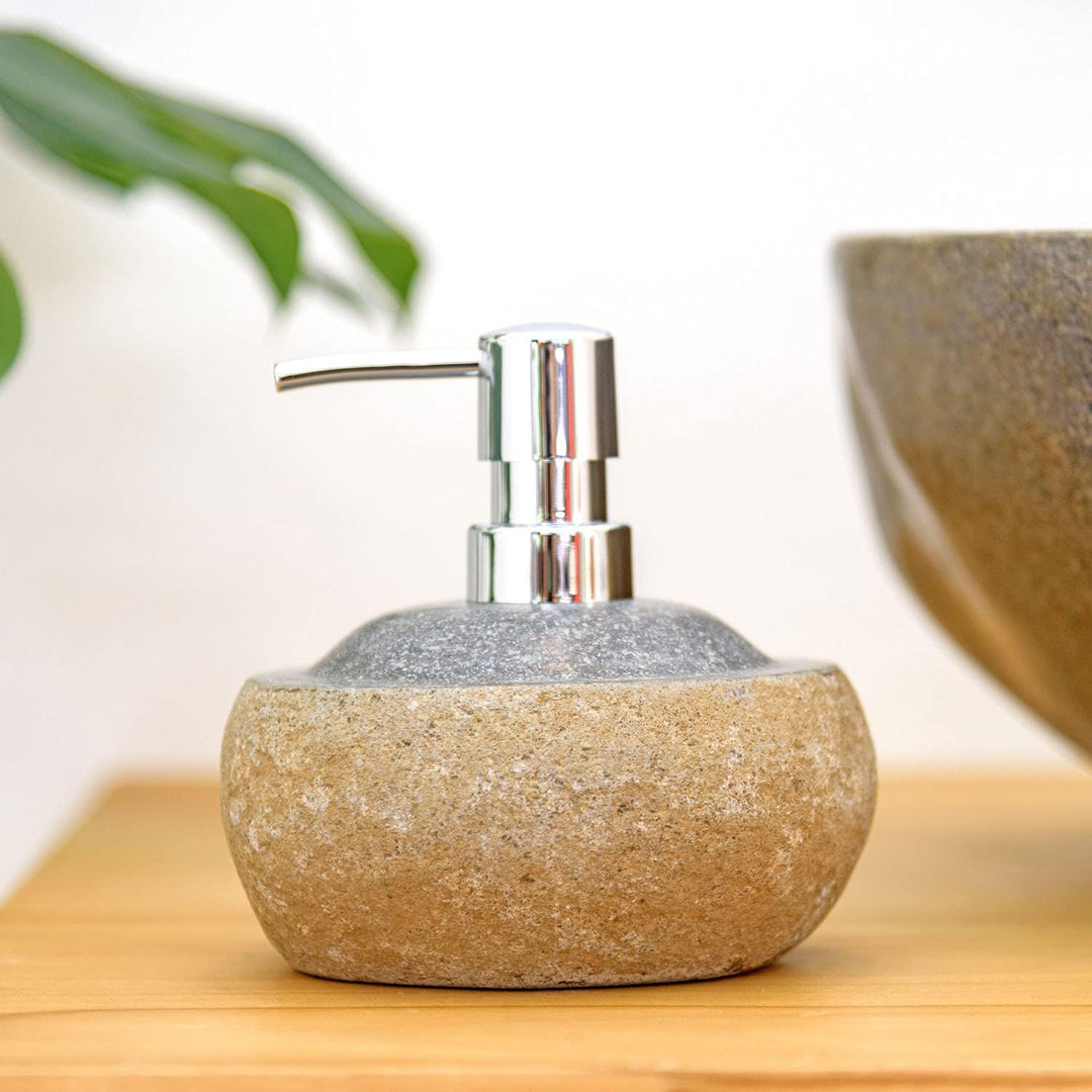 Wohnfreuden Flussstein Seifenspender 120 ml grau - Unikat Waschbecken Zubehör Bad WC Garten Naturste