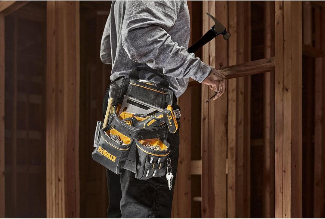DEWALT Werkzeuggürtel DWST40201-1 (aus robustem 1680-Denier und schmutzabweisenden Boden, 13 Taschen