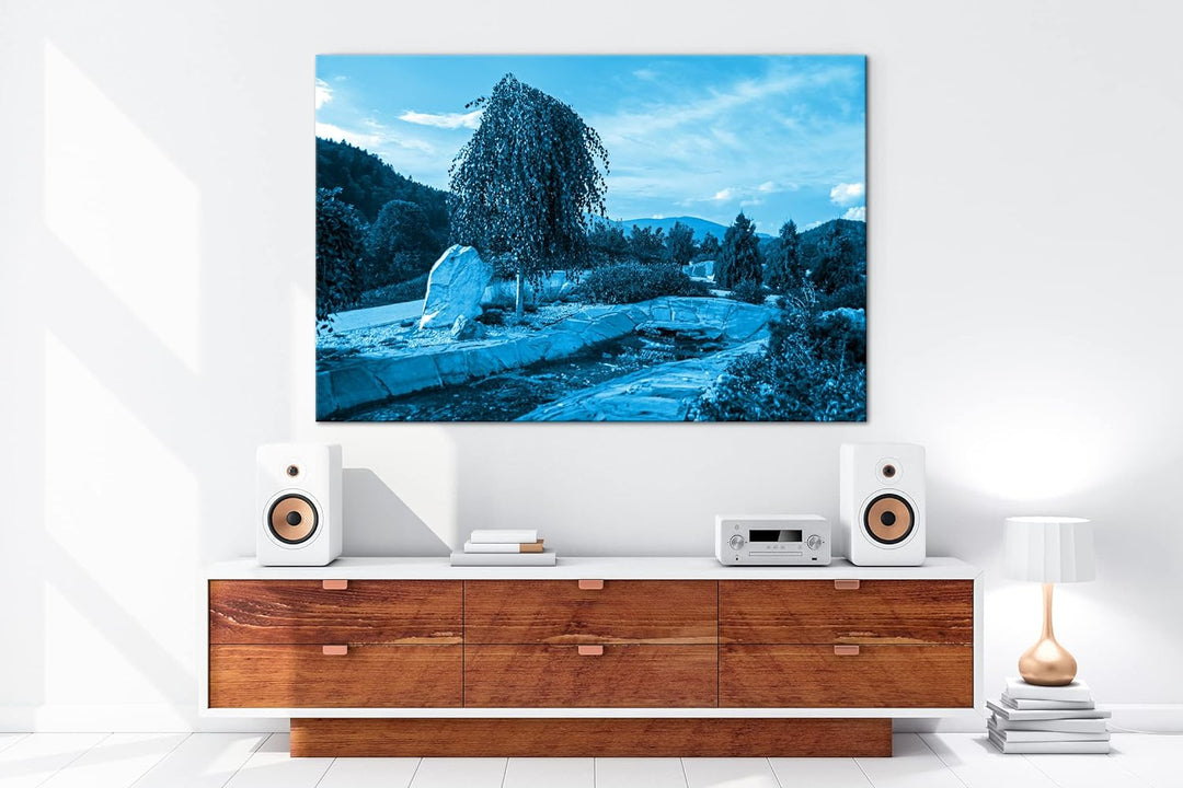 deyoli Traumhaft lechtender Garten Format: 80x60 Effekt: Monocrome Blau als Leinwandbild, Motiv fert