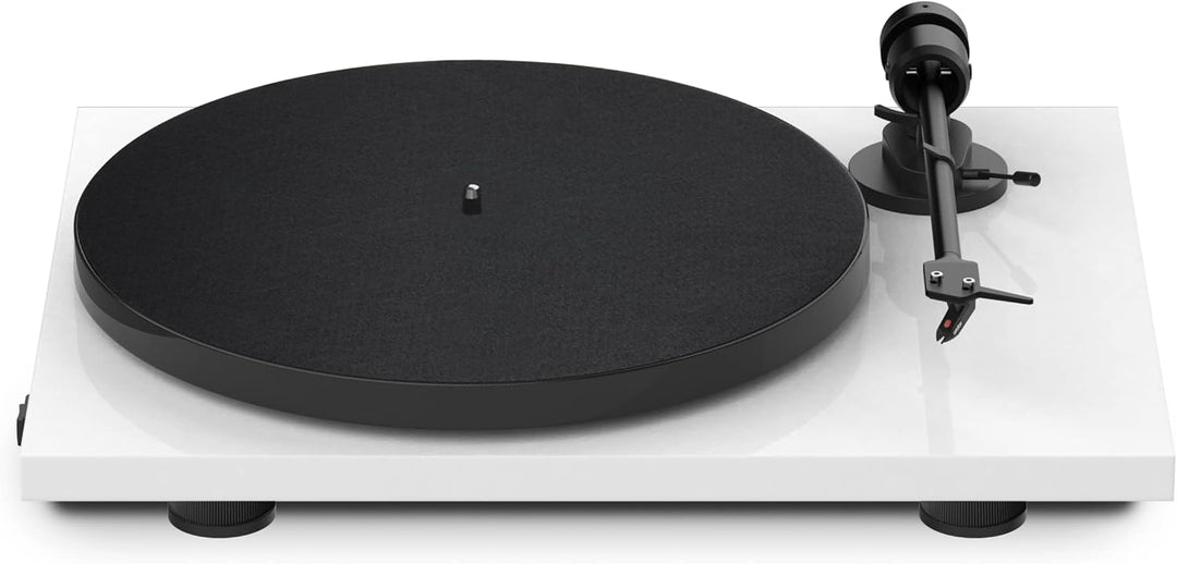 Pro-Ject E1 BT, Plug & Play Einsteiger Plattenspieler mit OM5e System, BT Sender, schaltbarer Phono