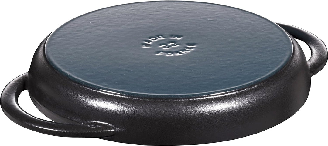STAUB rund 22 cm Grillpfanne, Gusseisen, Schwarz 30 x 4.5 x 2.3 cm Schwarz, 30 x 4.5 x 2.3 cm Schwar