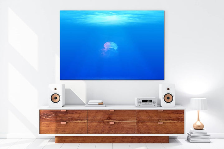 deyoli schwebende Qualle unter dem Meeresspiegel Format: 80x60 als Leinwandbild, Motiv fertig gerahm