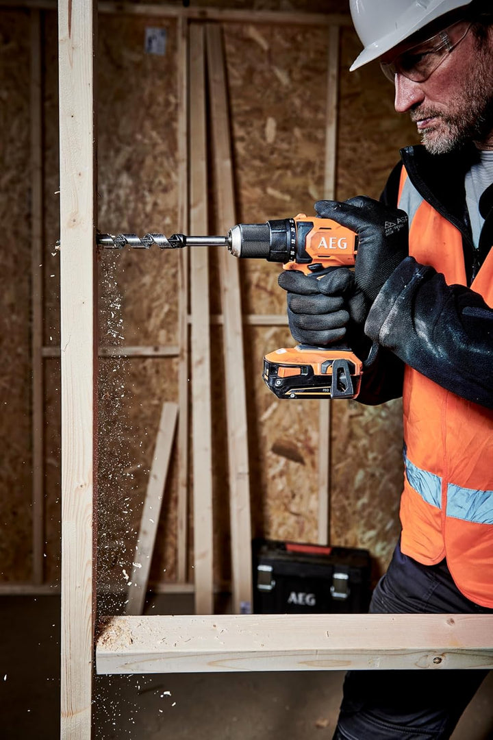 AEG 18 V Pro18V Akku-Bohrschrauber, BS18G4-202C, Drehmoment 60 Nm, inkl. 2 x 18 V 2,0 Ah Akkus und L