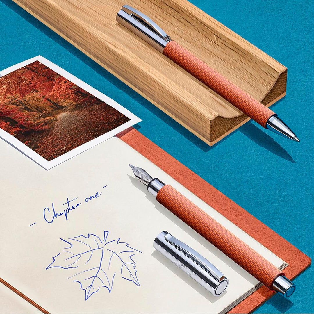 Faber-Castell 147765 - Kugelschreiber Ambition OpArt Herbstblätter, Mine B, dokumentenecht Autumn L