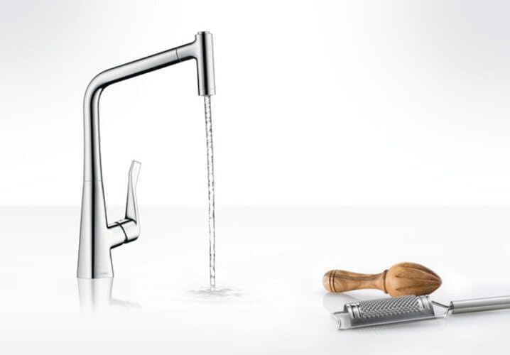 hansgrohe Metris Einhebel-Küchenarmatur, Komfort-Höhe 320mm mit ausziehbarer Brause und Schwenkausla