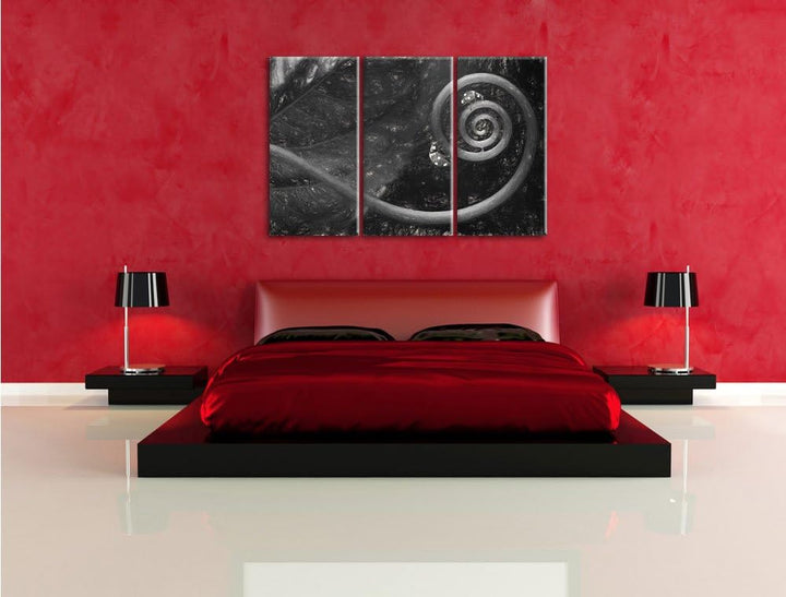 Pixxprint Zwei Marienkäfer auf einen eingedrehten Stängel Kunst Kohle Effekt 3-Teiler Leinwandbild 1