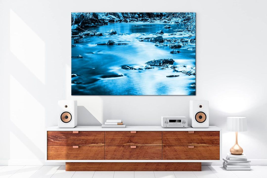 deyoli Traumhafter Bach im Licht Format: 80x60 Effekt: Monocrome Blau als Leinwandbild, Motiv fertig