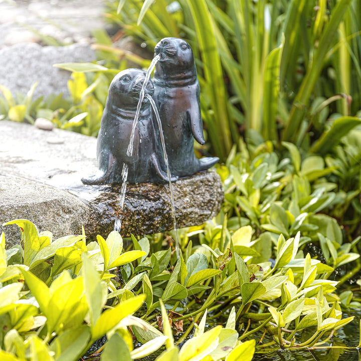 Wasserspeier Figur Seehundpaar aus Kunststein - (L x B x H): ca. 260 x 160 x 220 mm - Schlauchanschl