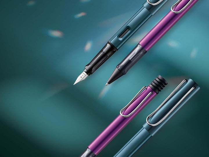 LAMY AL-star Füllhalter 029 – Füller aus Aluminium in der Farbe Dunkelviolett mit transparentem Grif