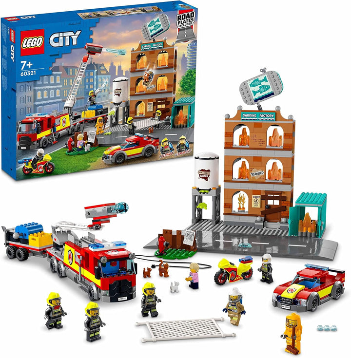 LEGO 60321 City Feuerwehreinsatz mit Löschtruppe, Feuerwehr-Spielzeug mit Feuerwehrauto und Minifigu