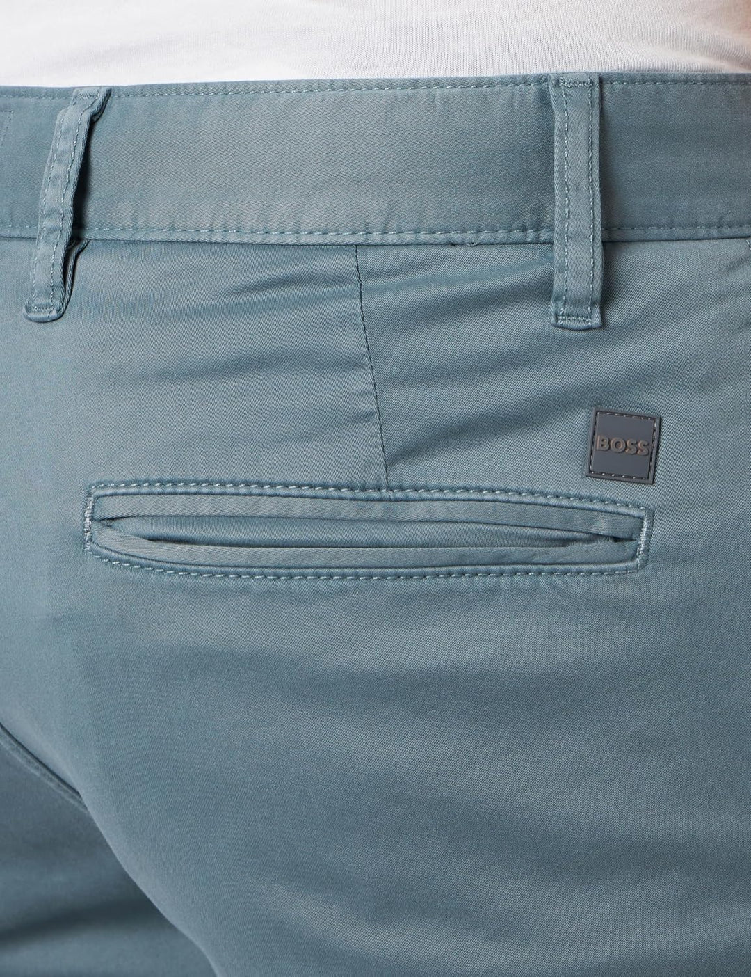 BOSS Herren Schino-Taber-1 D Tapered-Fit Chino aus überfärbtem Baumwoll-Satin mit Elasthan-Anteil 30