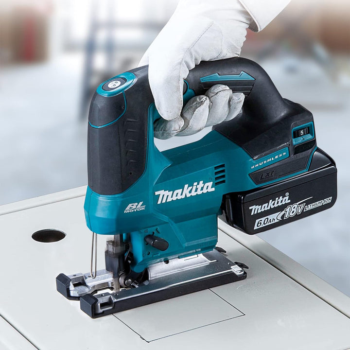 Makita DJV184RTJ 18V Li-Ion LXT Brushless Puzzle komplett mit 2 x 5,0 Ah Akkus und Ladegerät im Makp
