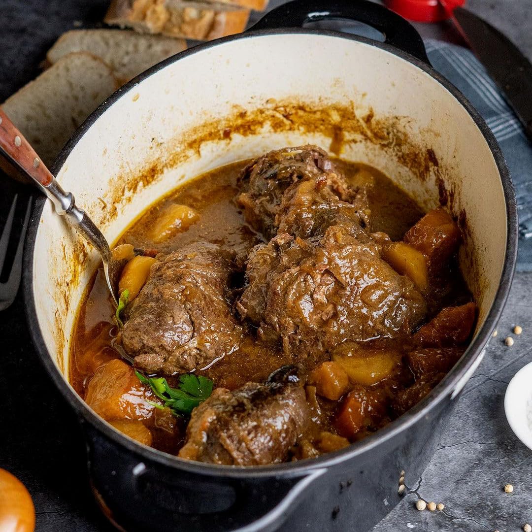 BBQ-Toro Gusseisen Cocotte | 4,3 Liter | schwarz, oval | Emaillierter Gusseisen Bräter mit Deckel |