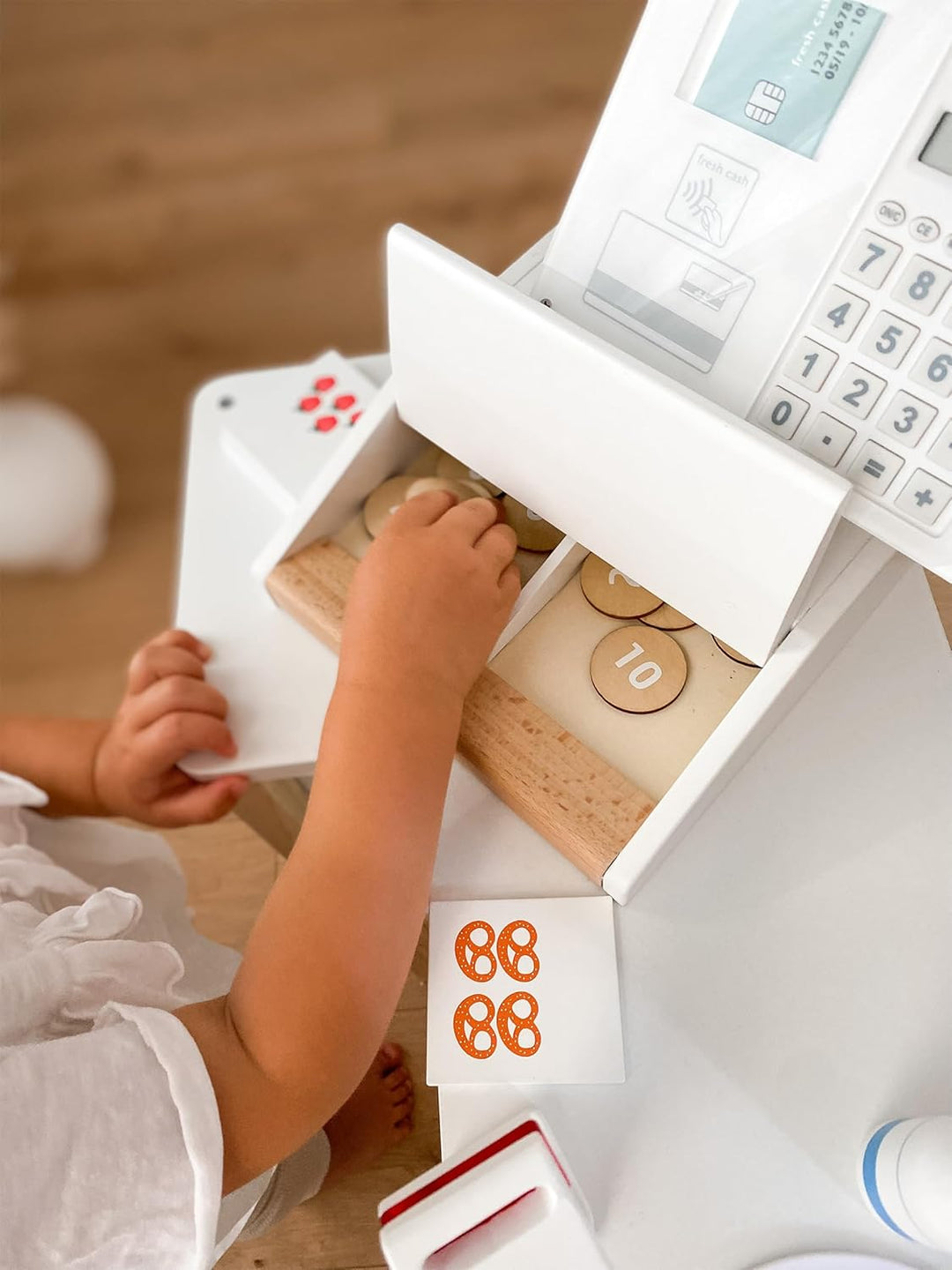 small foot Kasse "fresh" aus Holz, multifunktionales Zubehör für Kaufladen, Rollenspielzeug, ab 3 Ja