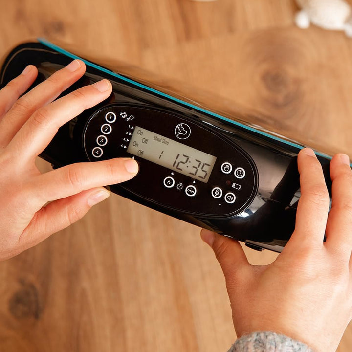 Cecotec Pumba 1600 Purrfect Meal Automatischer Futterspender für Haustiere, Fassungsvermögen 1,6 l,