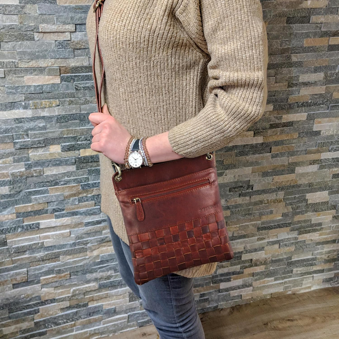 STILORD 'Sophie' Schultertasche Damen klein Leder Handtasche moderne Umhängetasche geflochten Freize