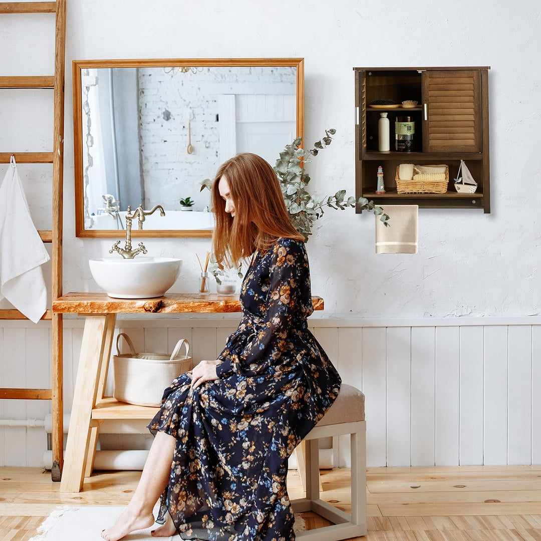 Relaxdays Hängeschrank dunkelbraun LAMELL, Badschrank mit Handtuchhalter, Wandschrank aus Bambus, HB