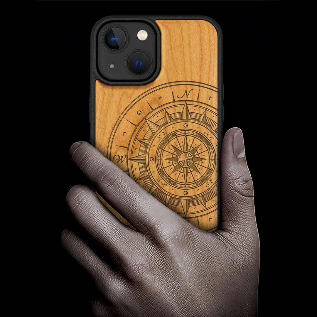 Carveit Handyhülle für iPhone 14 Holz Cover kompatibel mit MagSafe Massivholz für Apple 14 Stossfest