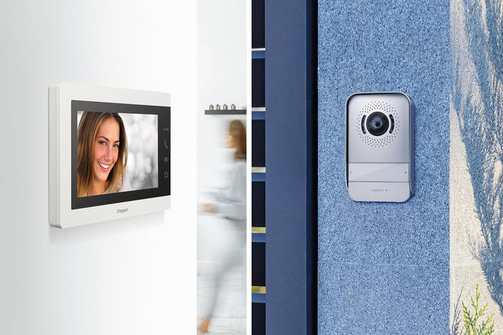 LEGRAND, EASYKIT Essential Video-Türsprechanlagen-Set mit 2-Draht-Anschluss, 7"-Farbmonitor & Weitwi