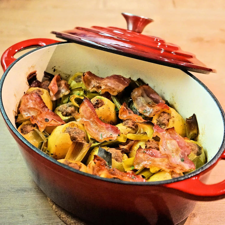 BBQ-Toro Gusseisen Cocotte | 4,3 Liter | rot, oval | Emaillierter Gusseisen Bräter mit Deckel | Guss