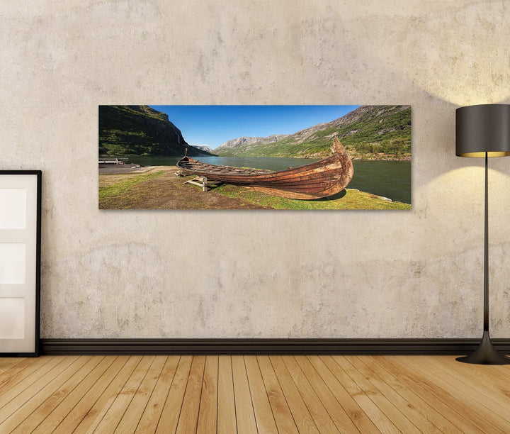 islandburner Bild auf Leinwand Altes Wikingerboot Im Dorf Gudvangen Bei Flam Norwegen Bilder Wandbil