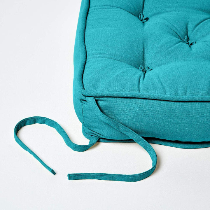 Homescapes Dickes Sitzkissen türkis, Stuhlkissen 40x40 cm mit Bändern, Sitzerhöhung 10 cm, Matratzen
