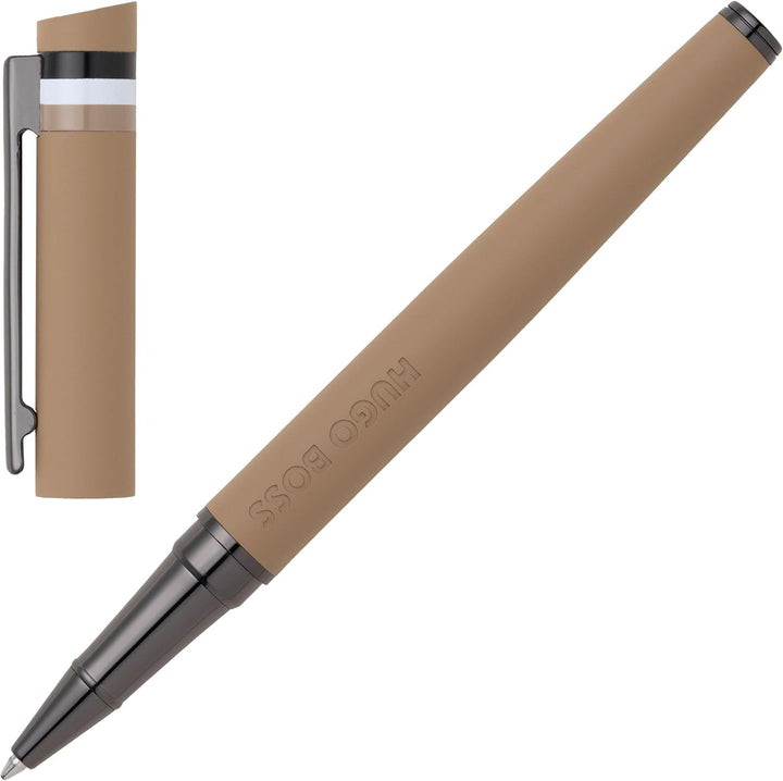 Hugo Boss Loop Iconic Tintenroller aus Messing und Gummi in der Farbe Camel, Länge: 14,6cm, Tintenfa