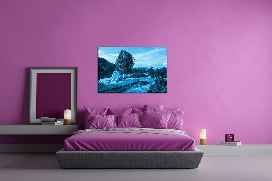 deyoli Traumhaft lechtender Garten Format: 80x60 Effekt: Monocrome Blau als Leinwandbild, Motiv fert